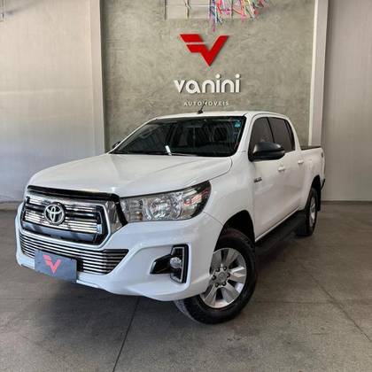 TOYOTA HILUX 2.8 SR 4X4 CD 16V DIESEL 4P AUTOMÁTICO